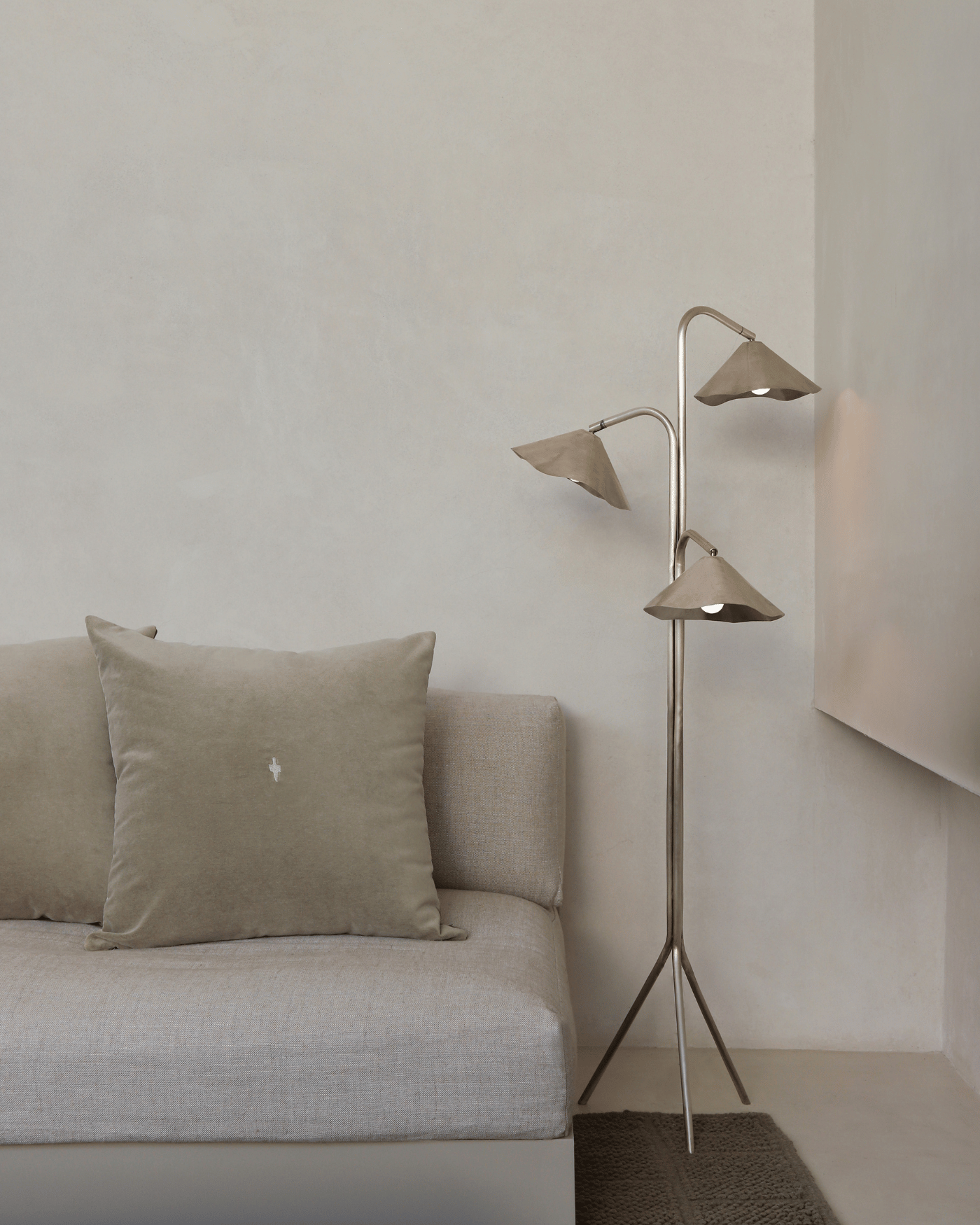 Antica floor lamp, Alcocer, Ohla Studio